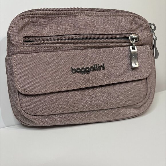 🌸 Baggallini Modern Everywhere Mini – Blush Pink 🌸 - Picture 1 of 3